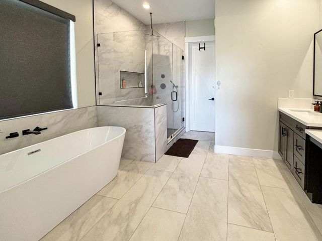 75 Whittington Dr, Newcastle, CA 95658