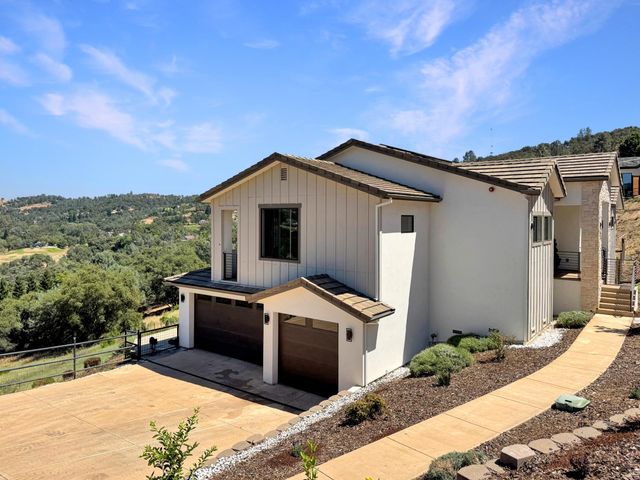 75 Whittington Dr, Newcastle, CA 95658