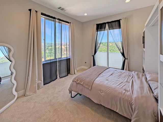 75 Whittington Dr, Newcastle, CA 95658