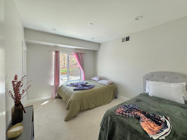 75 Whittington Dr, Newcastle, CA 95658