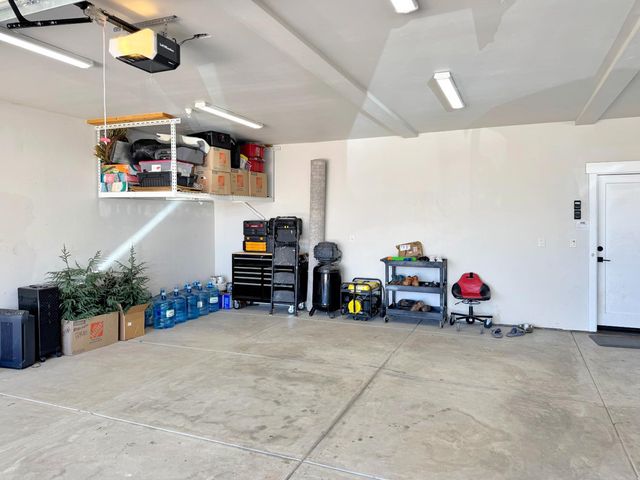 75 Whittington Dr, Newcastle, CA 95658