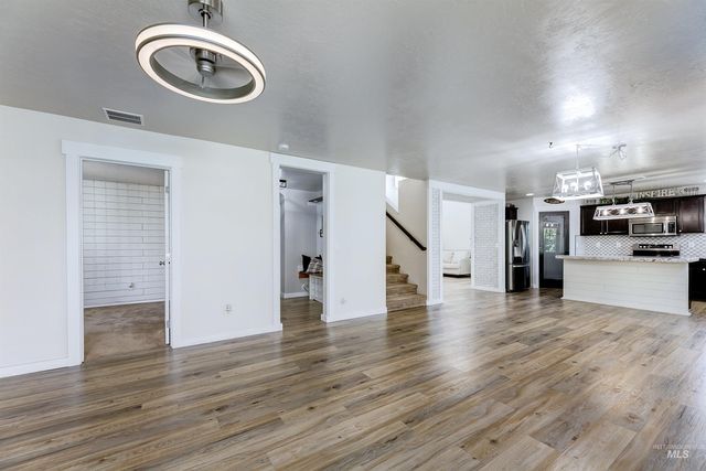 1052 E Sicily, Meridian, ID 83642