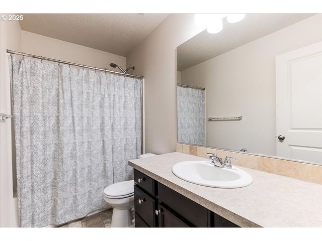 13017 Ne 56TH St, Vancouver, WA 98682