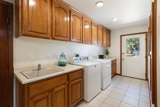 13270 Dry Creek Rd, Auburn, CA 95602