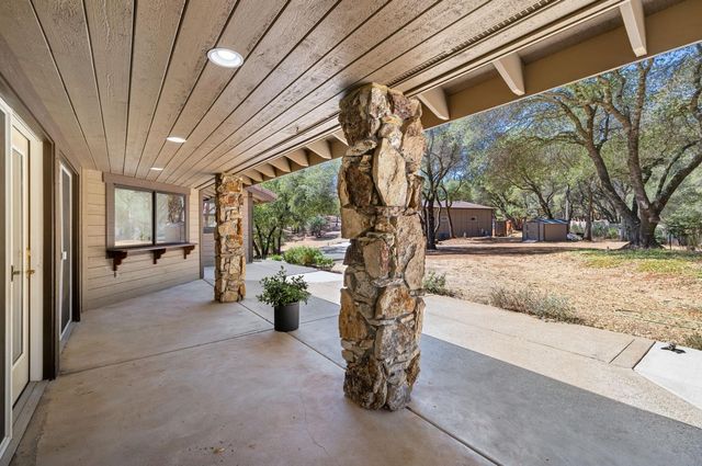 13270 Dry Creek Rd, Auburn, CA 95602