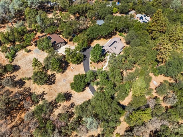 13270 Dry Creek Rd, Auburn, CA 95602