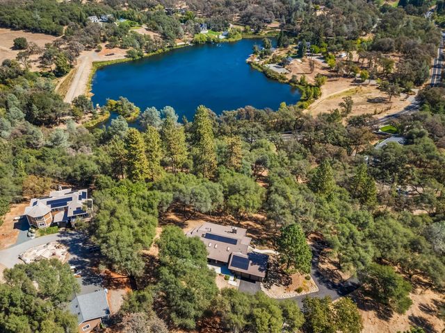 13270 Dry Creek Rd, Auburn, CA 95602