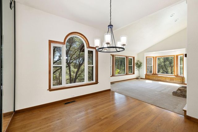 13270 Dry Creek Rd, Auburn, CA 95602