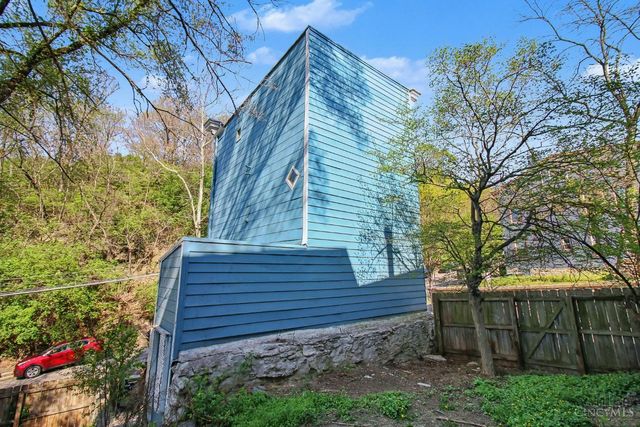 2150 Ravine Street, Cincinnati, OH 45214