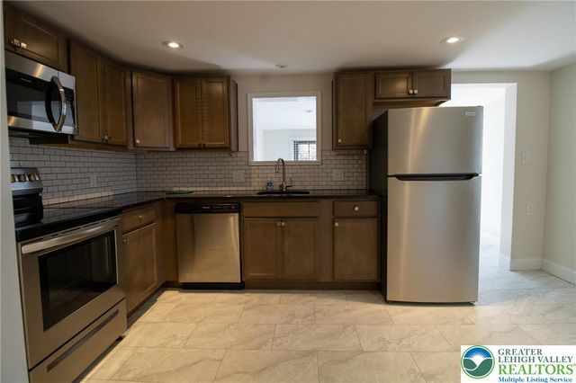 2246 2nd Street, Wilson Boro, PA 18042