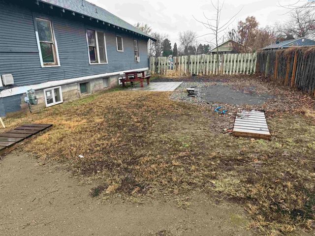 705 W Park St., Pasco, WA 99301