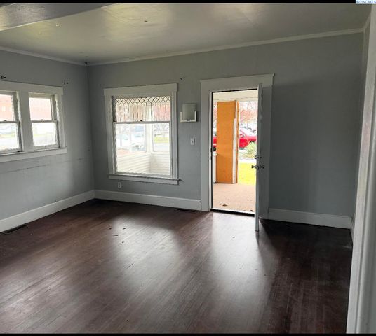 705 W Park St., Pasco, WA 99301