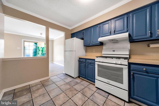 14 FRANKLIN DR, Voorhees, NJ 08043