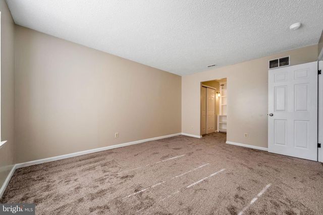 14 FRANKLIN DR, Voorhees, NJ 08043