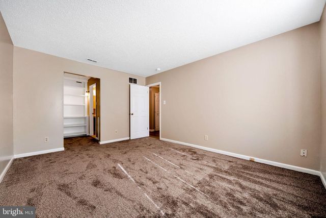 14 FRANKLIN DR, Voorhees, NJ 08043