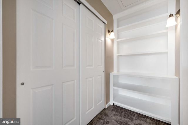 14 FRANKLIN DR, Voorhees, NJ 08043