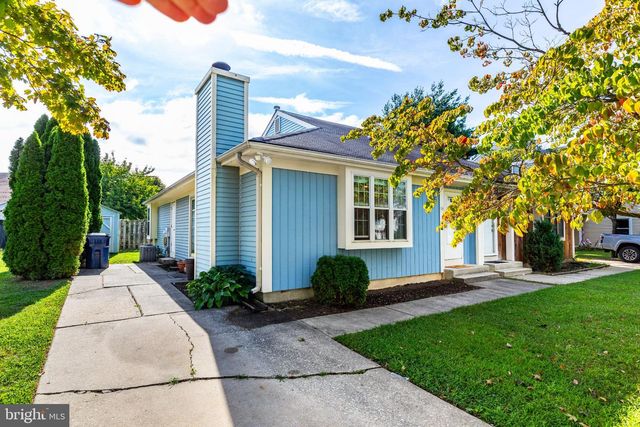 14 FRANKLIN DR, Voorhees, NJ 08043