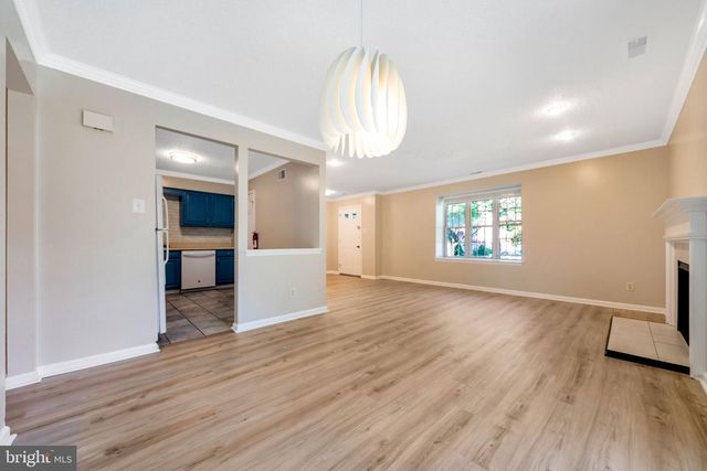 14 FRANKLIN DR, Voorhees, NJ 08043