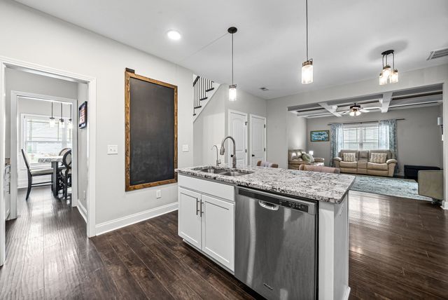 513 Somerset Ln, Clarksville, TN 37042