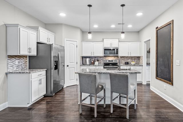 513 Somerset Ln, Clarksville, TN 37042