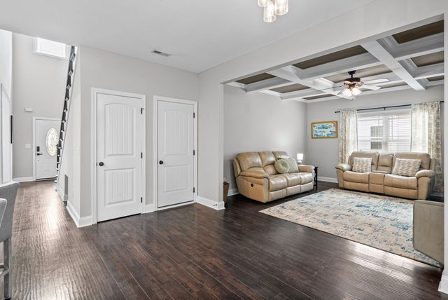 513 Somerset Ln, Clarksville, TN 37042