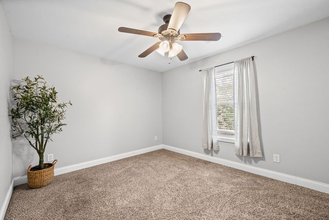 513 Somerset Ln, Clarksville, TN 37042