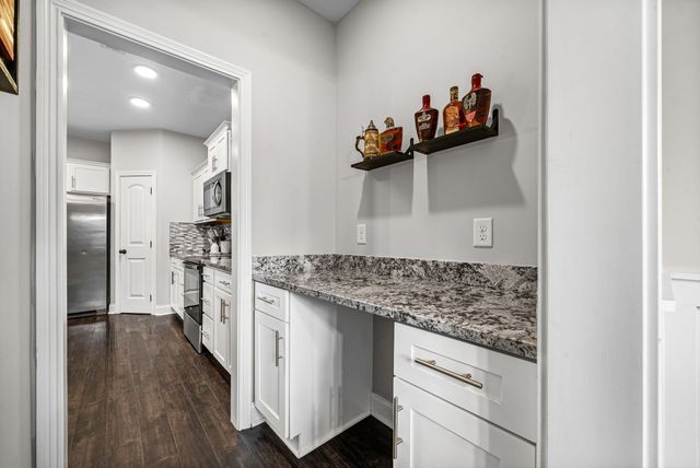 513 Somerset Ln, Clarksville, TN 37042