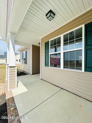 827 Hidden Bridge Drive, Jacksonville, NC 28546