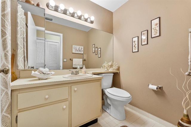 11 Meadows Drive, Boynton Beach, FL 33436