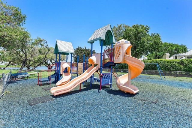 11 Meadows Drive, Boynton Beach, FL 33436