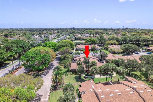11 Meadows Drive, Boynton Beach, FL 33436
