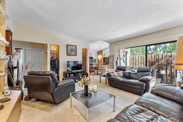 11 Meadows Drive, Boynton Beach, FL 33436