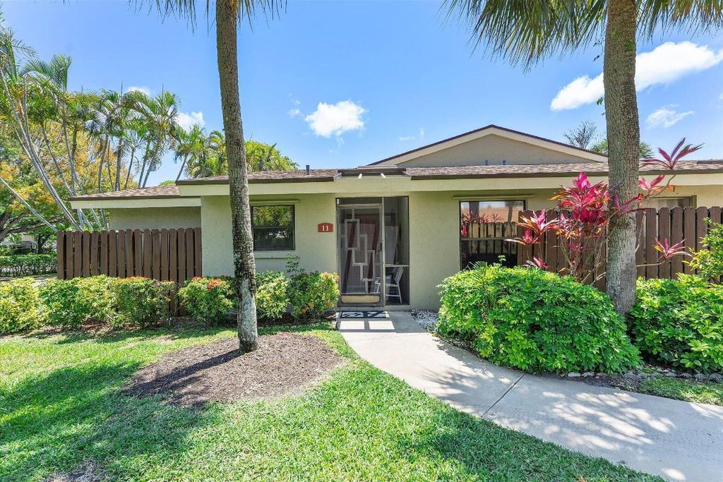 11 Meadows Drive, Boynton Beach, FL 33436