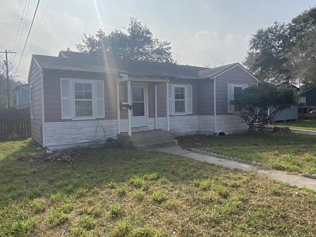 4413 N Cornelia, Corpus Christi, TX 78408