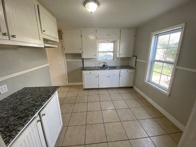 4413 N Cornelia, Corpus Christi, TX 78408