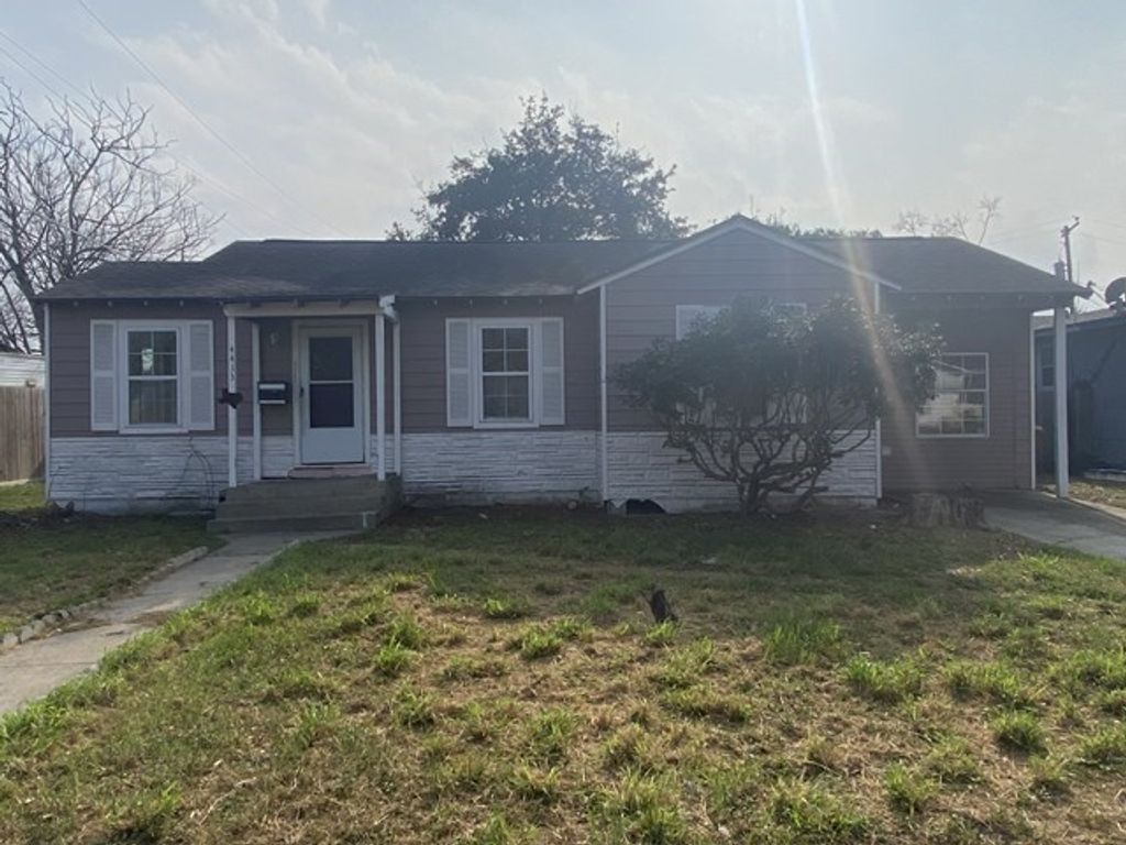 4413 N Cornelia, Corpus Christi, TX 78408