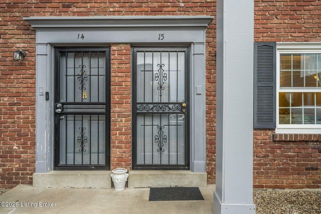 1924 Goldsmith Ln 15, Louisville, KY 40218