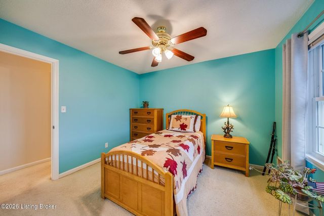 1924 Goldsmith Ln 15, Louisville, KY 40218