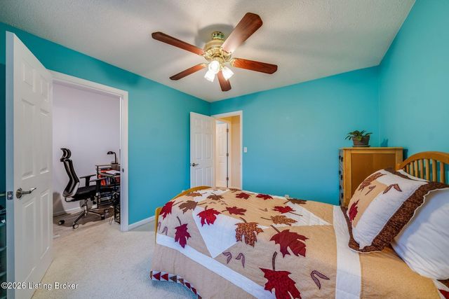 1924 Goldsmith Ln 15, Louisville, KY 40218