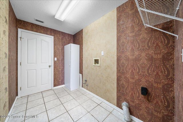2400 Ravenswood Drive, Titusville, FL 32780