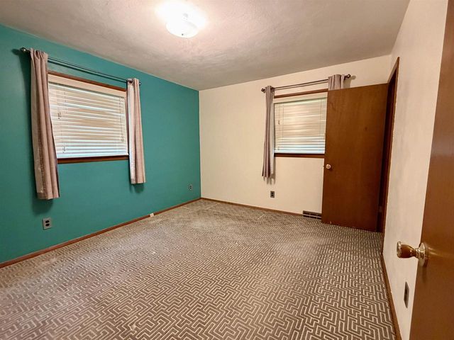 2211 E Easy Street, Beloit, WI 53511
