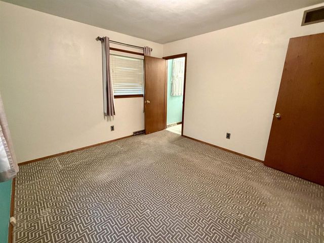 2211 E Easy Street, Beloit, WI 53511