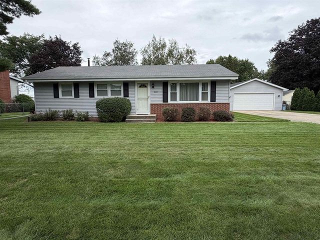 2211 E Easy Street, Beloit, WI 53511