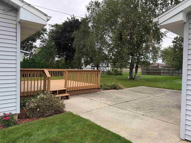2211 E Easy Street, Beloit, WI 53511