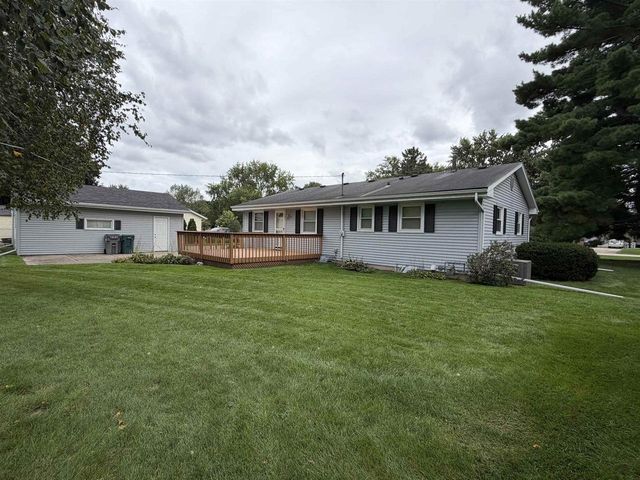 2211 E Easy Street, Beloit, WI 53511