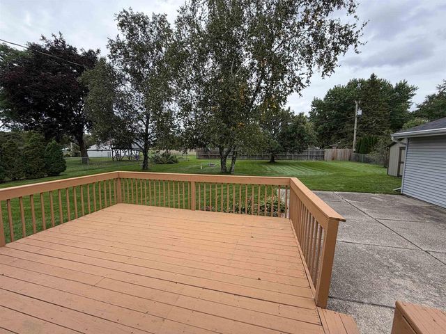 2211 E Easy Street, Beloit, WI 53511