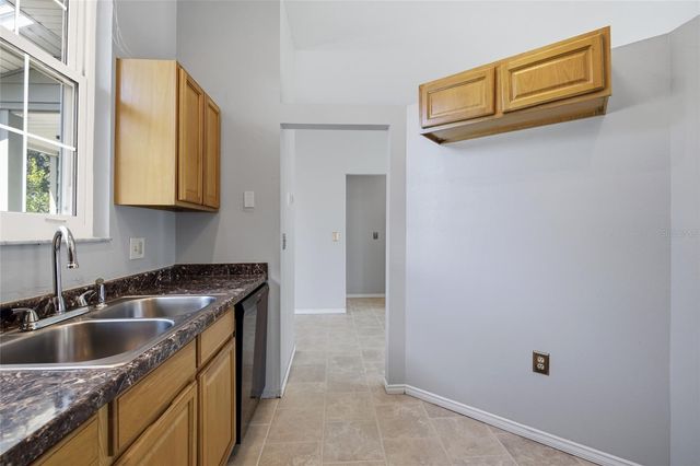 7714 GLADES COURT, Temple Terrace, FL 33637