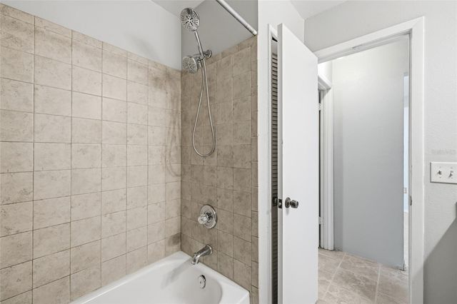 7714 GLADES COURT, Temple Terrace, FL 33637