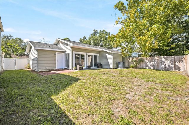 7714 GLADES COURT, Temple Terrace, FL 33637