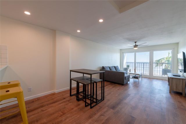 7310 Seawall Boulevard 409, Galveston, TX 77551